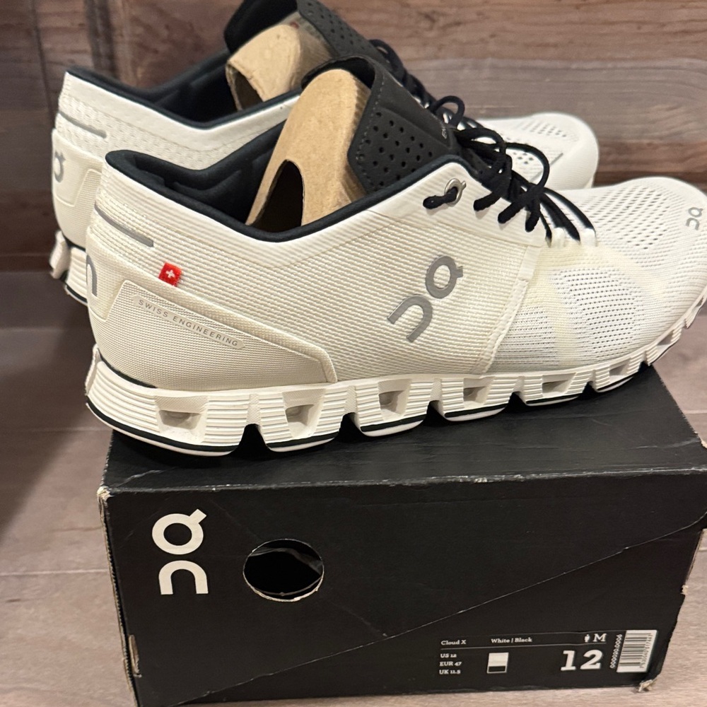 On Running Men's Black and White Athletic Shoes
